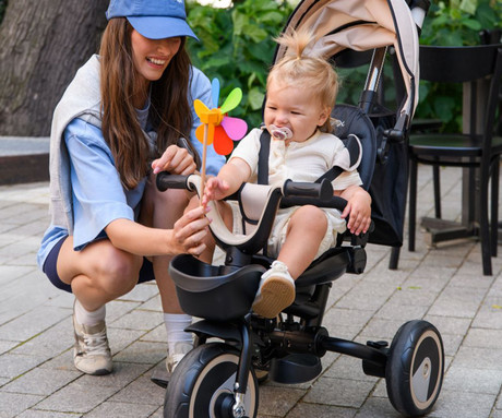 MoMi IVI 3v1 otroški voziček / kolo / tricikel, večnamenski, nastavljiv, zložljiv, črno-roza
