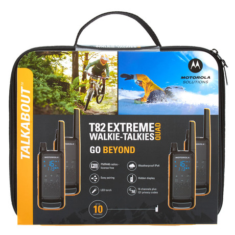 MOTOROLA T82 EXTREME walkie talkie komplet, 4-KIT, PMR446, VOX funkcija, doseg 10km, polnilna baterija, LED svetilka, IPX4 vodoodpornost, +dodatki, črno-rumen
