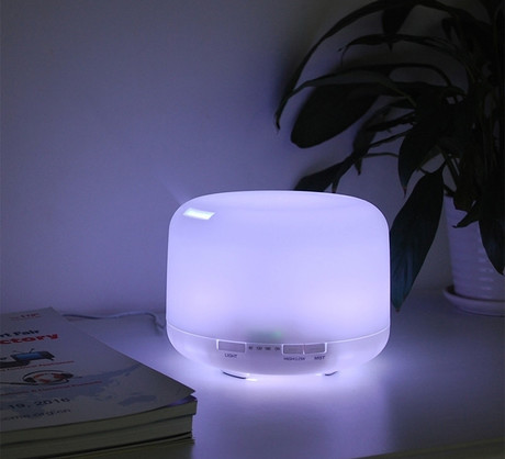 Platinet PDLAD12 vlažilec zraka in razpršilec eteričnih olj ULTRASONIC (Aromatherapy + home SPA) + LED ambientna osvetlitev v 6. barvah, bele barve