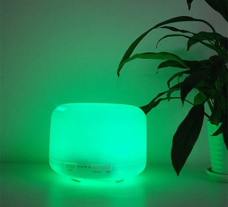 Platinet PDLAD12 vlažilec zraka in razpršilec eteričnih olj ULTRASONIC (Aromatherapy + home SPA) + LED ambientna osvetlitev v 6. barvah, bele barve