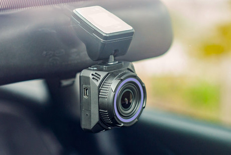 EOL - Avto kamera NAVITEL R600, Full HD (1920x1080), 2'' zaslon, G-SENZOR, 170°