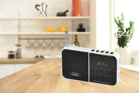 EOL - TREVI DR 740 SD Prenosni digitalni radio z MP3 in Micro SD bel