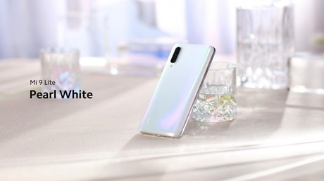 EOL - Pametni telefon Xiaomi MI 9 LITE, 6.39'', 4030mAh, 6GB RAM, 128GB ROM, bele barve (Pearl White)