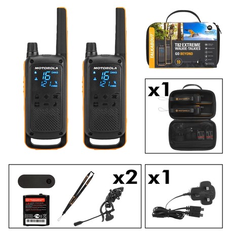 MOTOROLA T82 EXTREME walkie talkie komplet, 4-KIT, PMR446, VOX funkcija, doseg 10km, polnilna baterija, LED svetilka, IPX4 vodoodpornost, +dodatki, črno-rumen