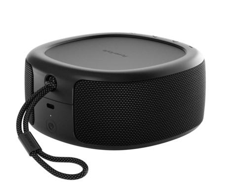 URBANISTA MALIBU prenosni SOLARNI zvočnik, solarno polnjenje, Bluetooth® 5.2, TWS / Stereo Link, polnilna baterija, brezplačna aplikacija, IP67 vodoodpornost, USB Type-C, črn (Midnight Black)