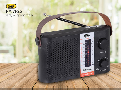 TREVI RA 7F25 Prenosni Radio FM/AW/SW, Bluetooth, MP3, USB/MicroSD, Solarno polnjenje, polnilna baterija, črn