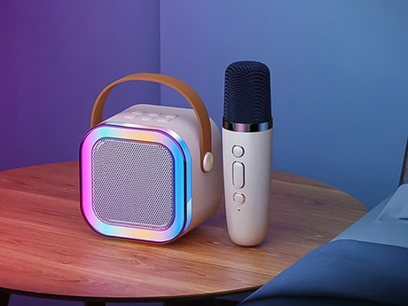 BLOW KIDS KARAOKE komplet, brezžični zvočnik + 2x brezžični mikrofon, Bluetooth 5.3, polnilna baterija, USB / microSD / AUX, RGB LED osvetlitev, ročaj, bež (Cream Beige)