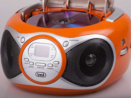 EOL - TREVI CD 512 Boombox radijski in CD predvajalnik, FM Radio, AUX, LCD zaslon, antena, oranžen