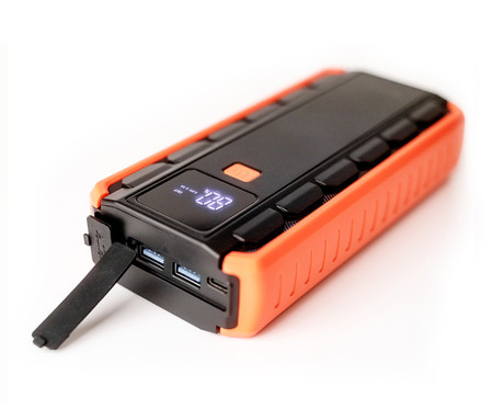 Platinet PMPBC12 zagonska baterija / jump starter, 1000A, 12.000mAh, powerbank, Power Delivery, 2x USB Type-A, 1x USB Type-C, digitalni zaslon, LED luč, +torbica
