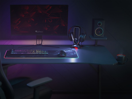 Profesionalna GAMING miza GENESIS HOLM 510 RGB, LED RGB osvetlitev, vgrajen brezžični polnilec in USB 3.0 razdelilec