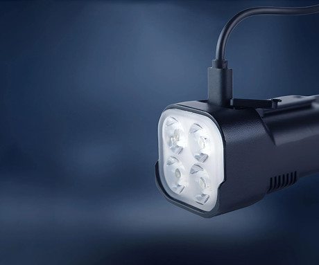 EOL - FOREVER BLF-200 kolesarska luč, prednja, polnilna baterija 3600 mAh, do 2000 LM, 6500K, 6 načinov svetenja, IP65, USB Type-C, nosilec