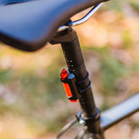 Komplet kolesarskih luči FOREVER BLG-100, prednja in zadnja LED luč, polnilna baterija, vodoodpornost
