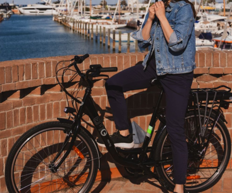 TREVI EMG SEA-TY električno kolo, cestno / mestno, 26" pnevmatike, 250W motor, 460Wh 36V 12.8Ah baterija, do 80km, SHIMANO 6-prestav, V-zavore, LCD zaslon, LED osvetlitev, zadnji nosilec, črno