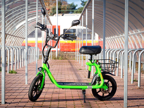 Električni skiro MANTA MES1401J - FLINSTONE III, 14'', domet do 40km, nosilnost do 120kg