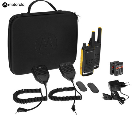 Motorola T82 EXTREME RSM walkie talkie komplet, 2-KIT, PMR, VOX, doseg 10km, zvočniki, IPX4, polnilna baterija, + torbica