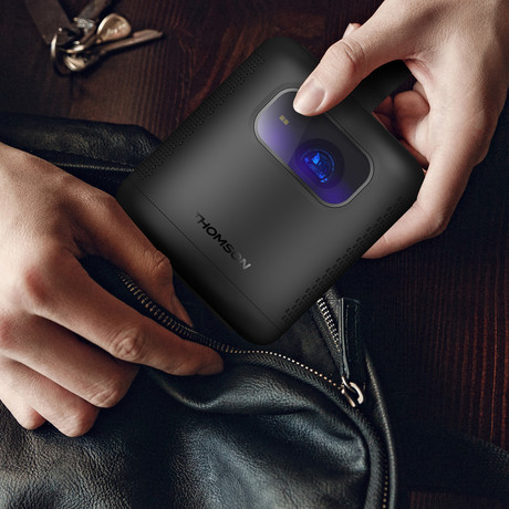 THOMSON VEGA PG35B projektor, 4K UHD, Google TV, pametni daljinec, črn (Premium Black)
