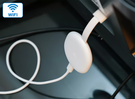 Google CHROMECAST 4K multimedijski predvajalnik / center, 4K UHD, HDR10, Dolby Atmos, Google Home + Assistant, WiFi, Bluetooth, glasovni daljinski upravljalnik, bel (Snow)